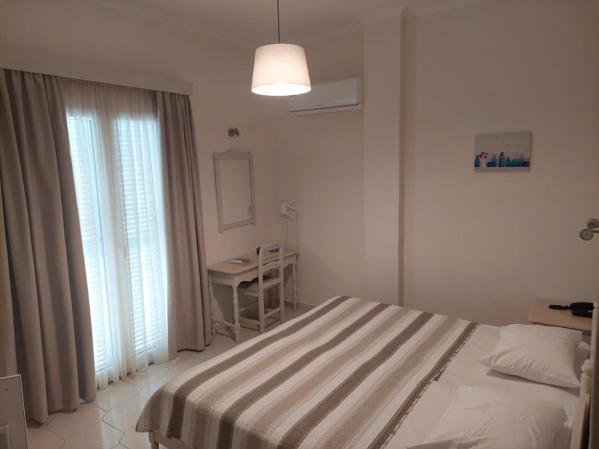 Alkyon Hotel Kamári Екстериор снимка