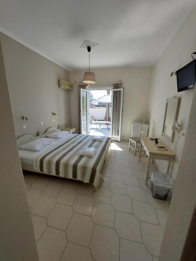 Alkyon Hotel Kamári Екстериор снимка