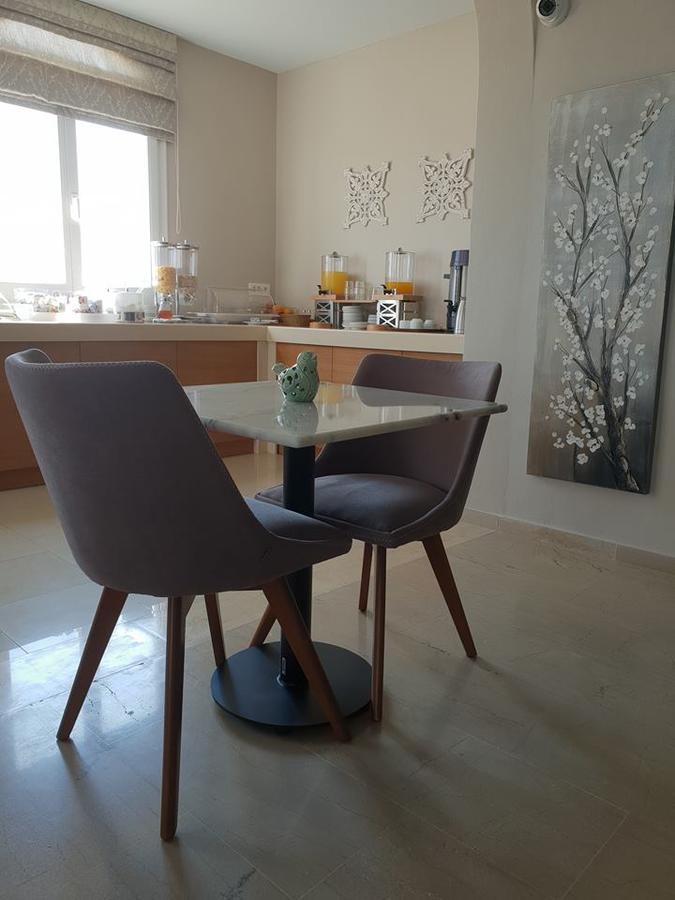 Alkyon Hotel Kamári Екстериор снимка
