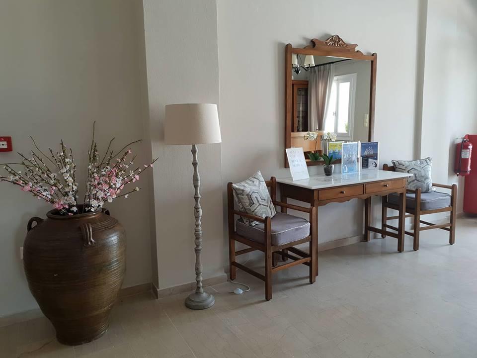 Alkyon Hotel Kamári Екстериор снимка