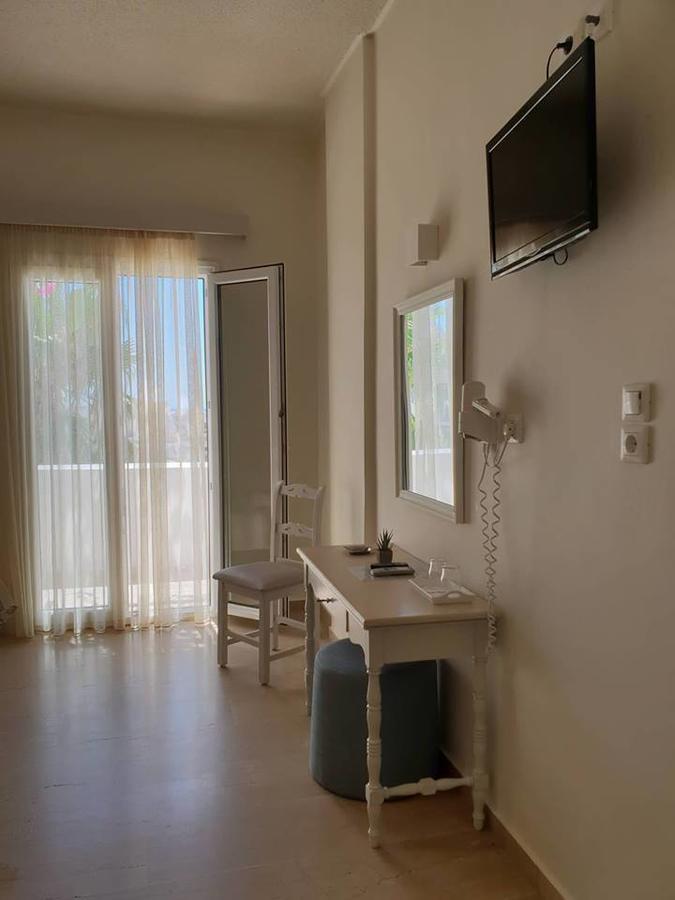 Alkyon Hotel Kamári Екстериор снимка