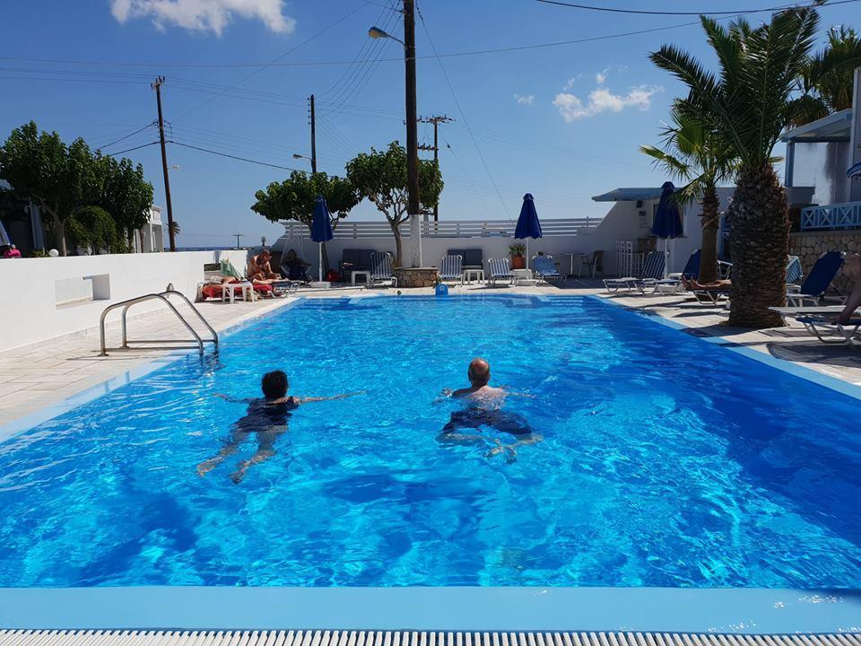 Alkyon Hotel Kamári Екстериор снимка